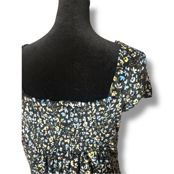 Planet Gold Black Small Floral Print Velvet Short Cap Sleeves Flared Mini Dress - Picture 6 of 16